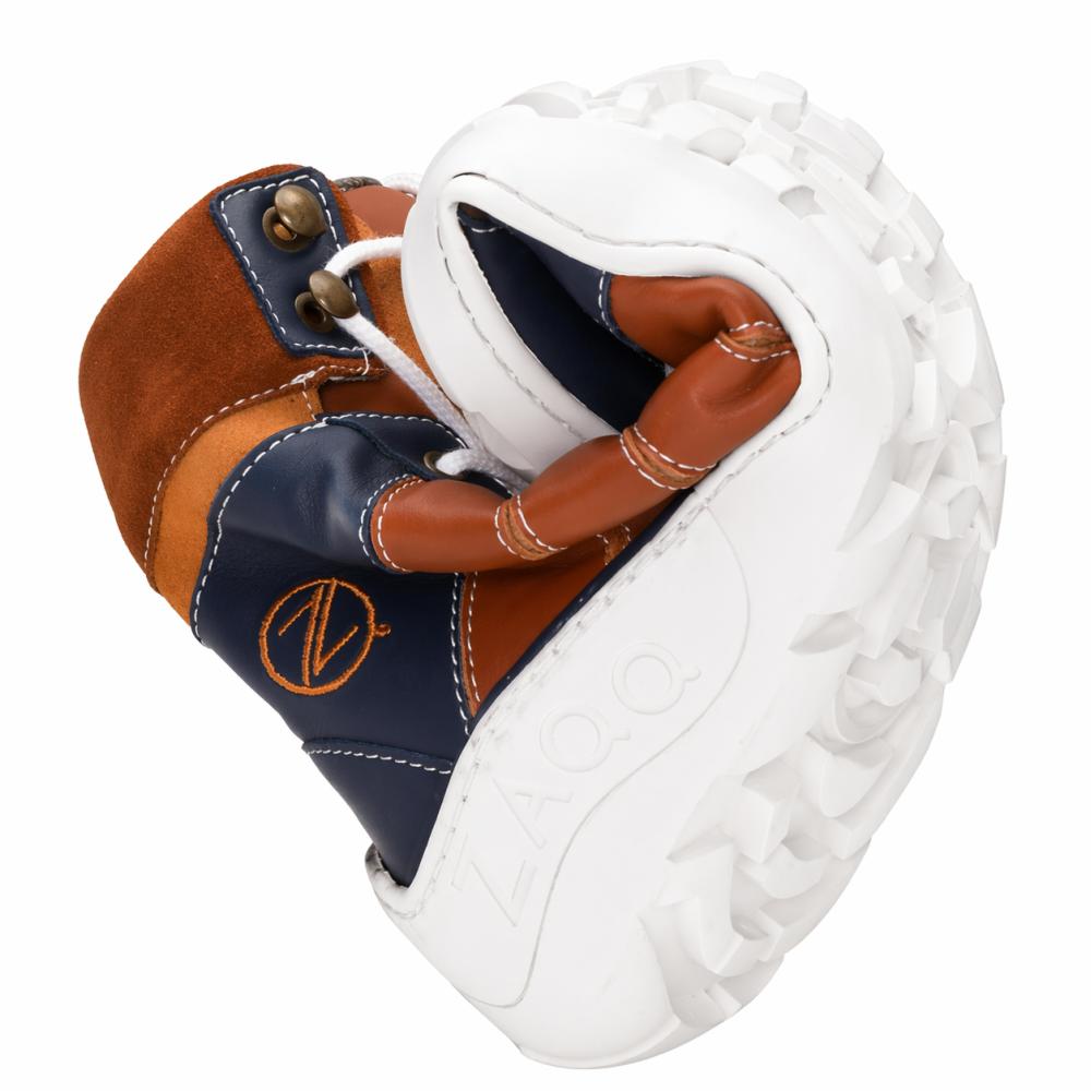 wasserdichter Outdoor Barfußschuh in orangebraun und dunkelblau mit superflexibler Sohle