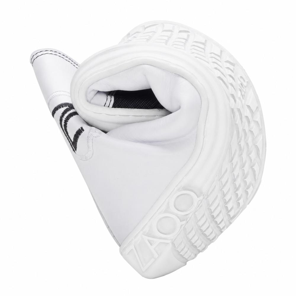 Chuqqs White