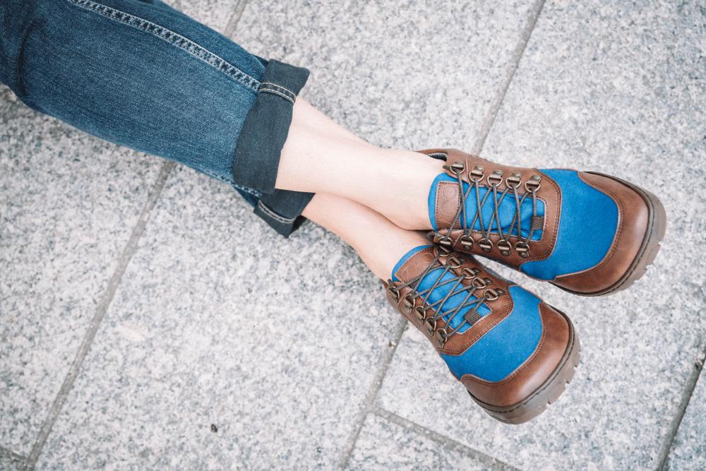 Hiqe Low Brown Blue Waterproof