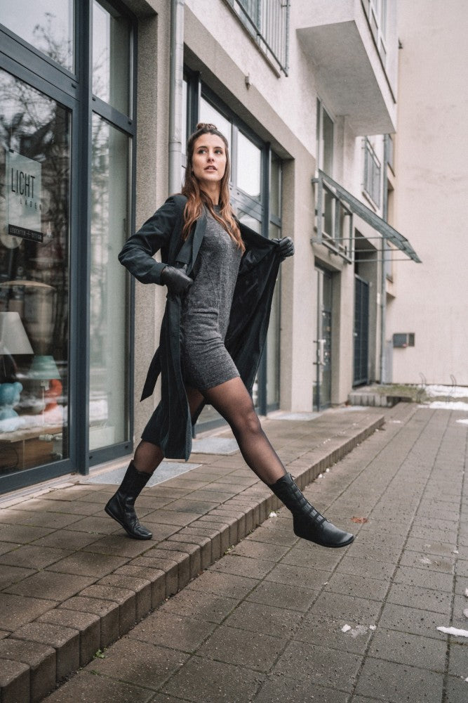 Attraqt stretch black