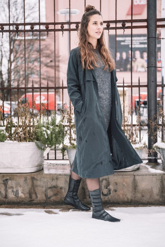 Attraqt stretch black